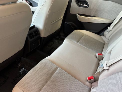 Used 2023 Nissan Rogue SV FWD image 15