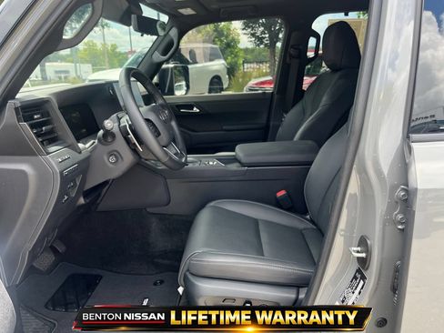 Used 2025 Lexus GX 550 w/ Accessory Package (Z1) AWD/4WD image 11