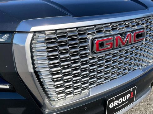 Used 2021 GMC Yukon Denali w/ Denali Premium Package image 29