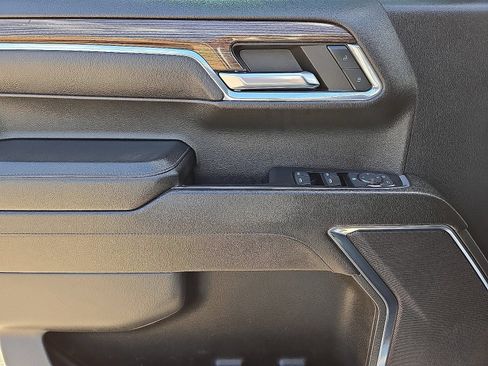 Used 2023 Chevrolet Silverado 1500 LT AWD/4WD image 19