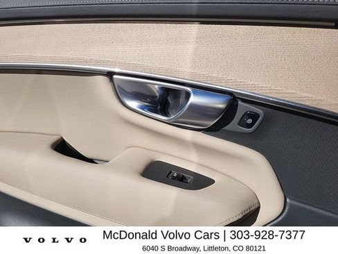 Used 2026 Volvo XC90 B6 Plus w/ Protection Package Premier AWD/4WD image 15