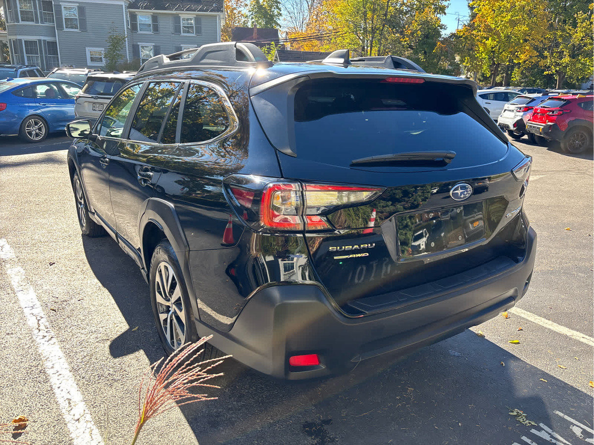 Used 2025 Subaru Outback Premium w/ Popular Package #1 AWD/4WD image 5