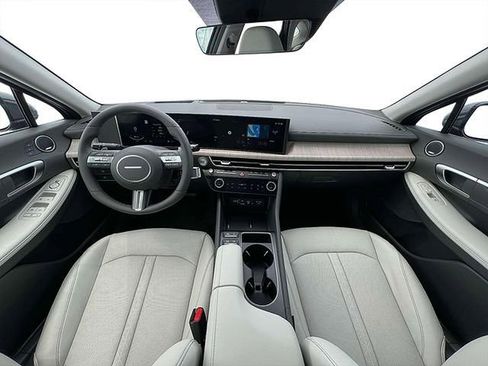 Certified 2025 Hyundai Sonata Limited image 13