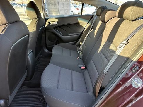 Used 2017 Kia Forte LX image 16