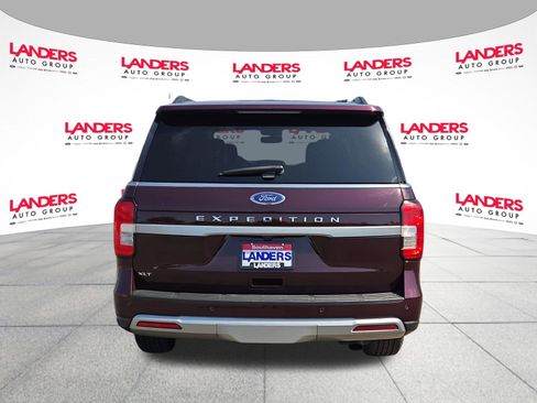 Used 2024 Ford Expedition XLT AWD/4WD image 4