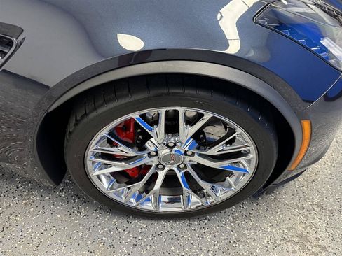 Used 2015 Chevrolet Corvette Z06 w/ 2LZ Preferred Equipment Group RWD image 30