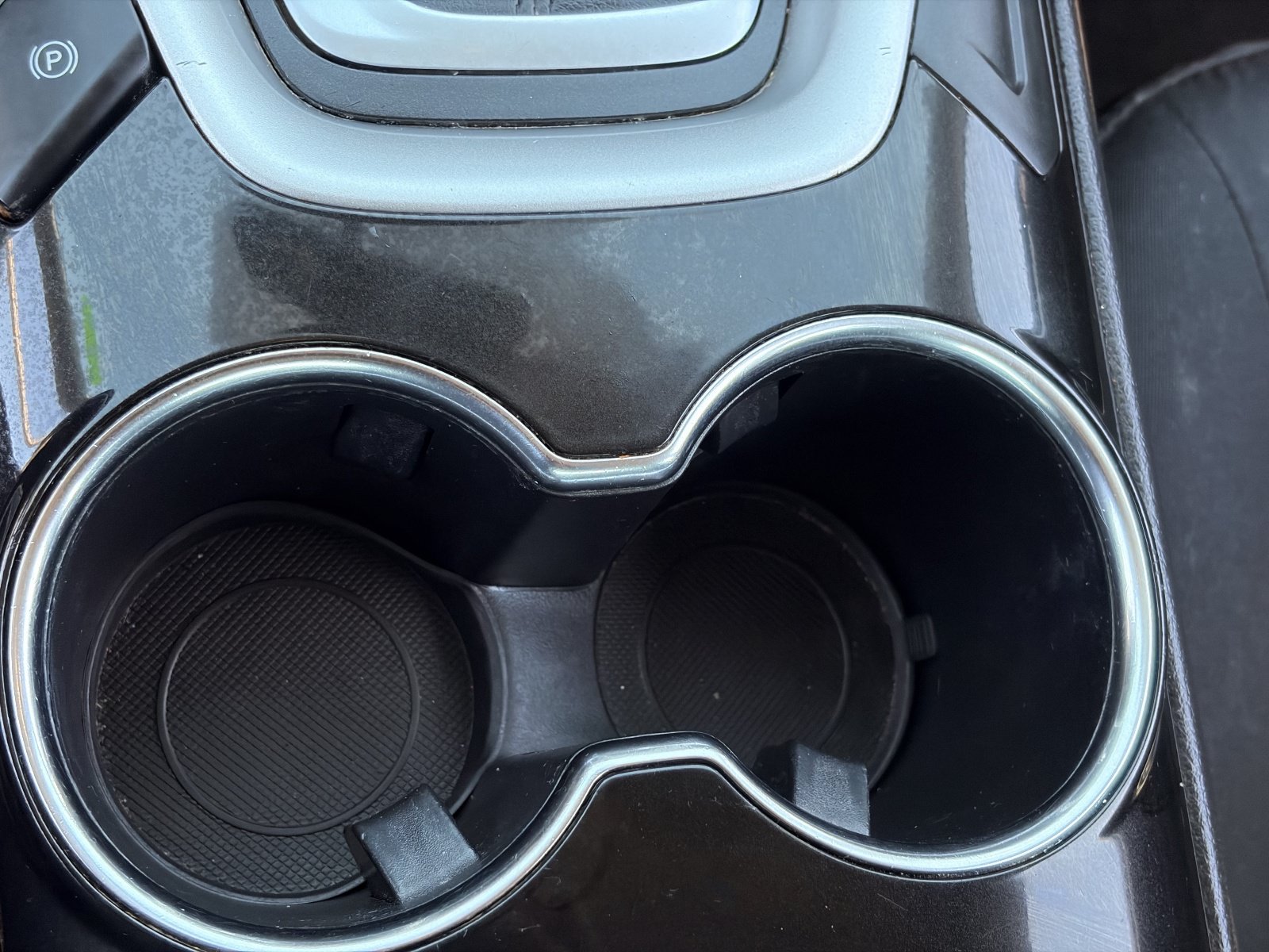 Used 2014 Ford Fusion SE FWD image 25