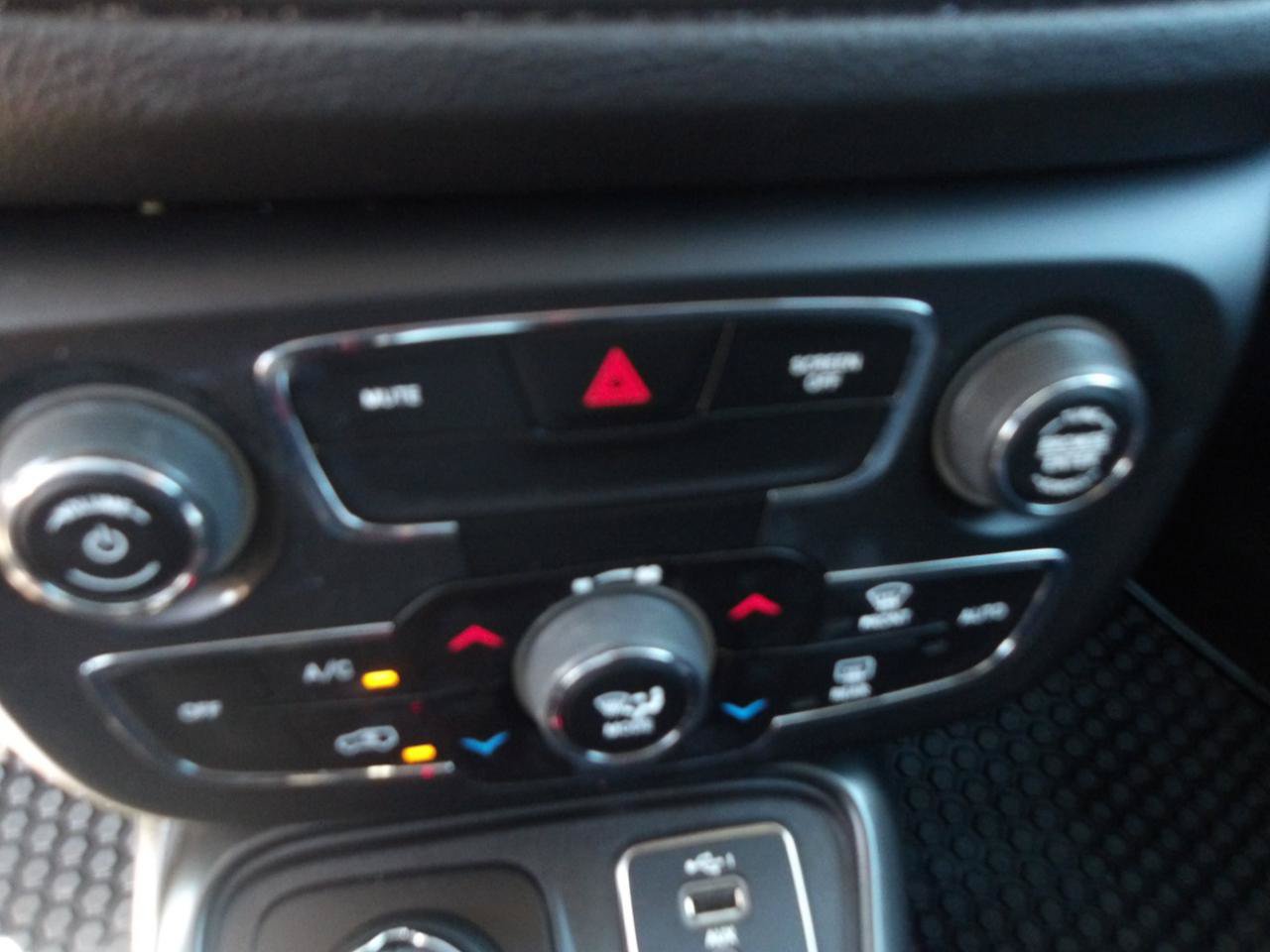 Used 2020 Jeep Compass Trailhawk AWD/4WD image 24