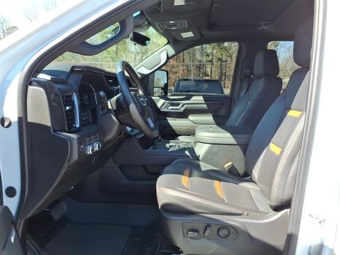 Used 2025 GMC Sierra 2500 AT4 w/ AT4 Premium Plus Package image 21