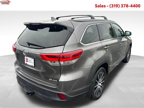 Certified 2018 Toyota Highlander SE AWD/4WD image 6