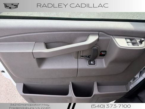Used 2025 GMC Savana 2500 w/ Driver Convenience Package RWD image 3