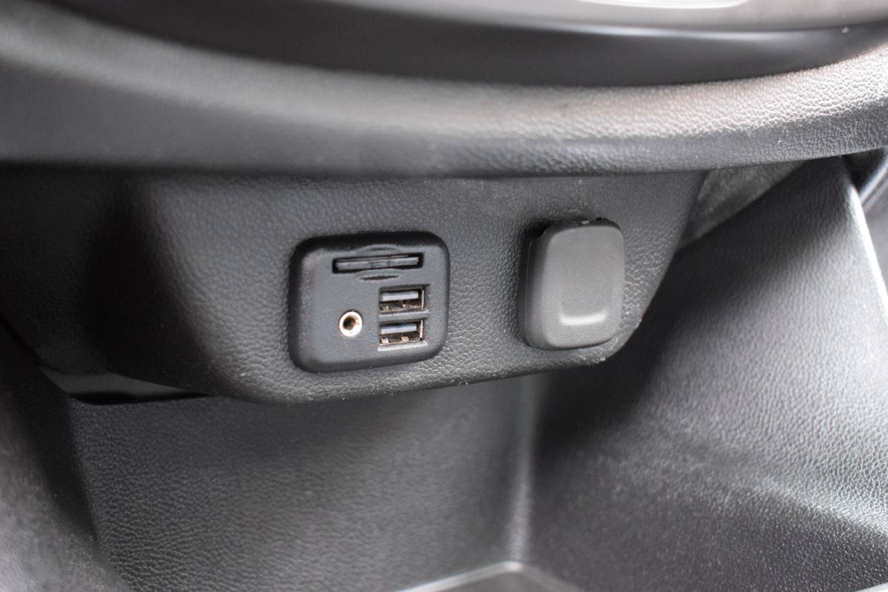 Used 2020 Chevrolet Traverse LT w/ LT Premium Package FWD image 32