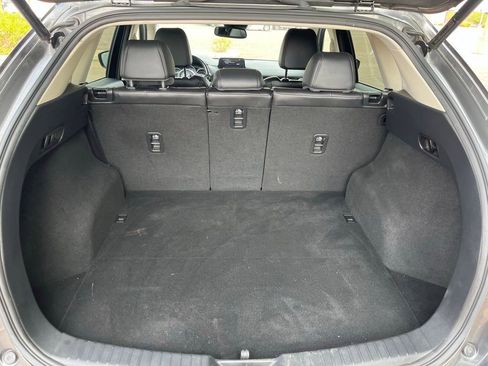 Used 2018 MAZDA CX-5 Touring w/ Preferred Equipment Package image 13