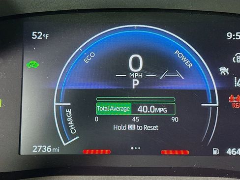 Used 2025 Toyota Camry SE image 12