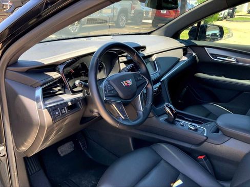 Used 2020 Cadillac XT5 Luxury FWD image 16