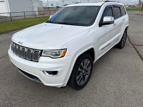 Used 2017 Jeep Grand Cherokee Overland AWD/4WD image 2