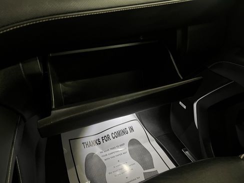 Used 2023 Chevrolet Suburban Premier image 41