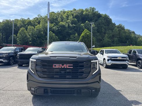 Used 2023 GMC Sierra 1500 Elevation w/ Preferred Package AWD/4WD image 3