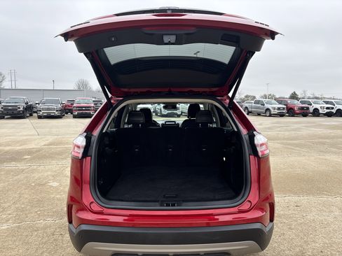 Used 2023 Ford Edge SEL w/ Convenience Package image 5