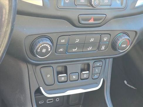 Used 2019 GMC Terrain SLE image 23