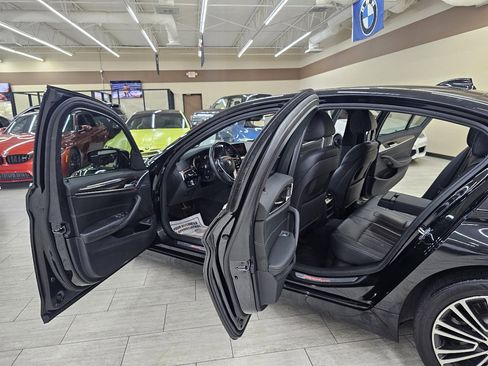 Used 2018 BMW 530i image 17