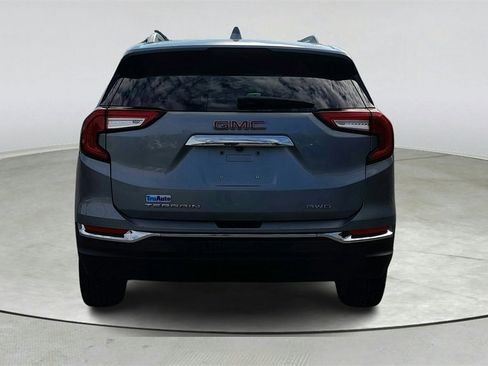 Used 2024 GMC Terrain SLT image 5
