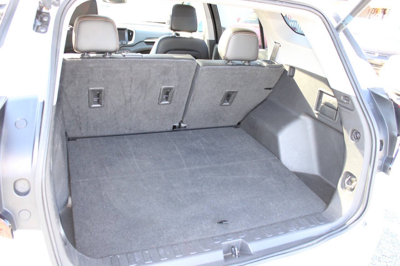 Used 2021 GMC Terrain SLT w/ Infotainment Package II AWD/4WD image 25