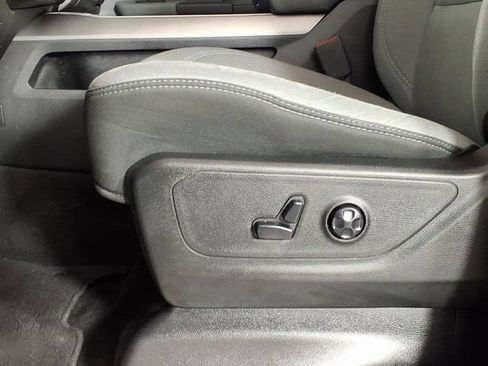 Used 2020 RAM 1500 Big Horn AWD/4WD image 16