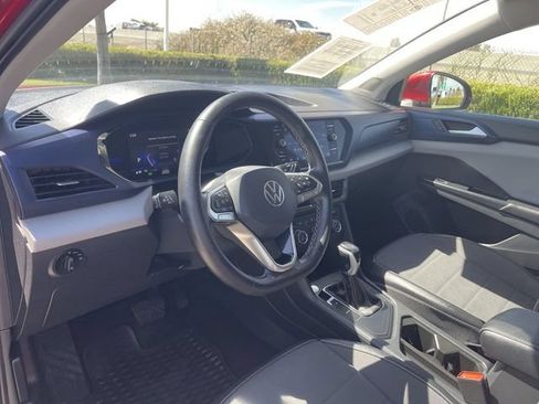 Used 2022 Volkswagen Taos SE FWD image 10