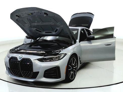 Used 2023 BMW i4 M50 w/ M Carbon Exterior Package AWD/4WD image 10