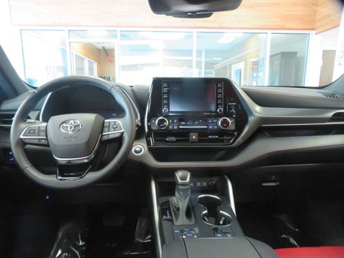 Used 2021 Toyota Highlander XSE image 55