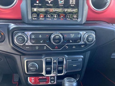 Used 2022 Jeep Wrangler Unlimited Rubicon w/ LED Lighting Group image 15