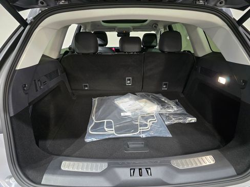 New 2025 Lincoln Nautilus Premier w/ Equipment Group 102A image 32