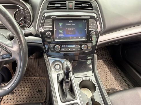 Used 2017 Nissan Maxima 3.5 SV image 3