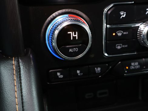 Used 2023 GMC Yukon AT4 w/ Technology Package image 29