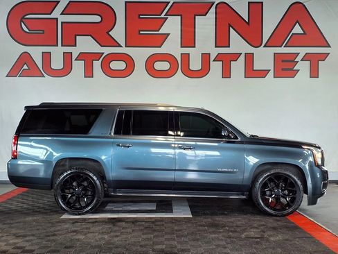 Used 2019 GMC Yukon XL SLT w/ Open Road Package AWD/4WD image 1