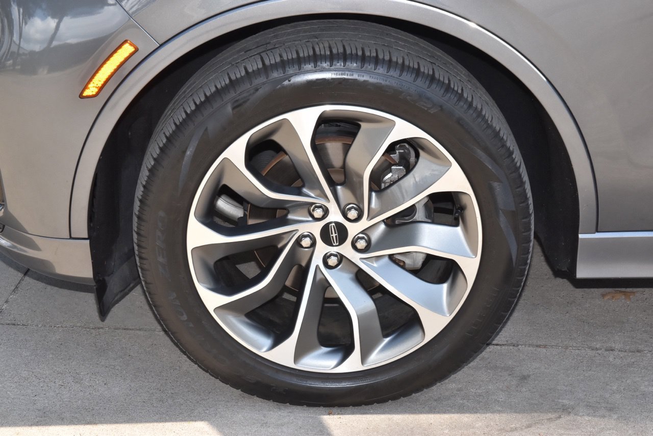 Certified 2025 Lincoln Aviator 2WD w/ Jet Appearance Package image 39