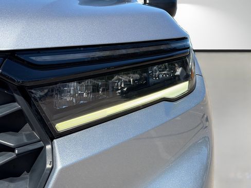 Used 2023 Honda Pilot Sport image 9