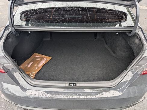 Used 2025 Toyota Camry SE image 16