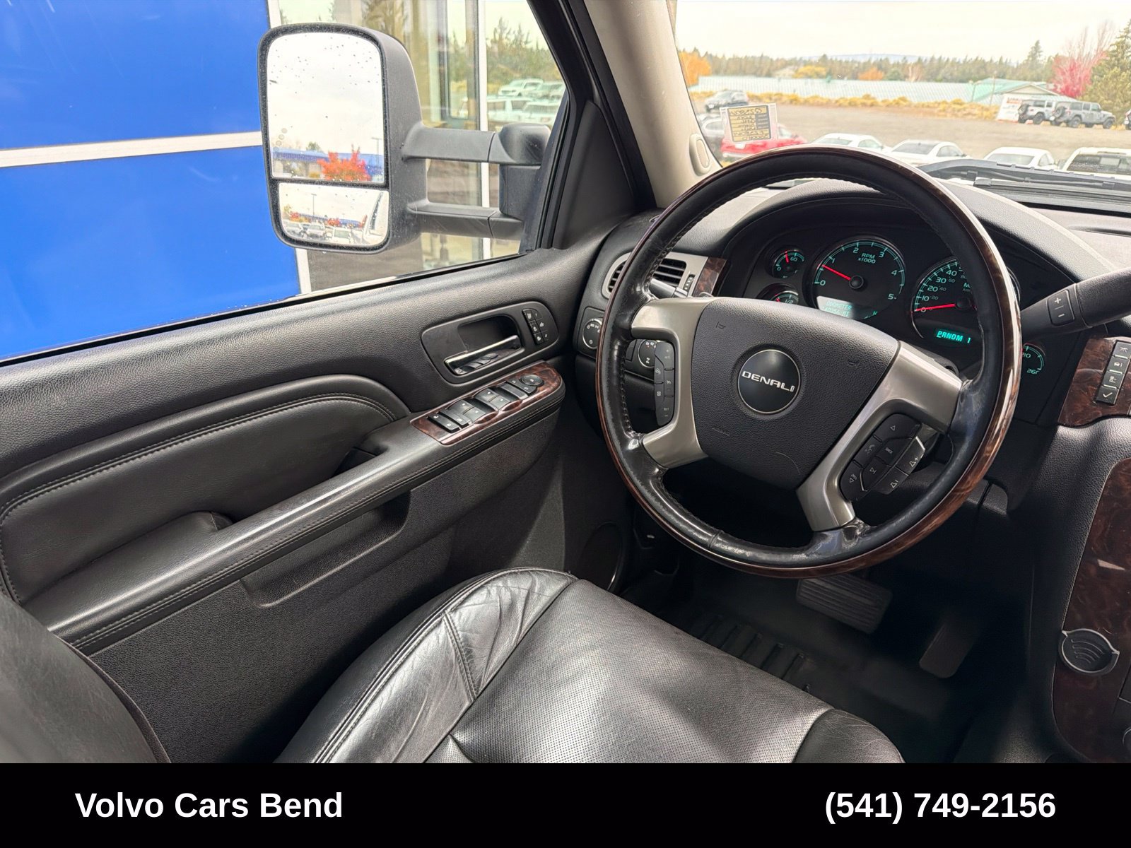 Used 2013 GMC Sierra 3500 Denali w/ Suspension Package, Off-Road AWD/4WD image 12