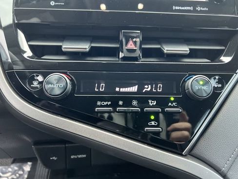 Used 2024 Toyota Camry XLE FWD image 17