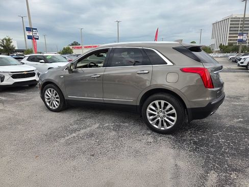 Used 2018 Cadillac XT5 Platinum w/ Driver Assist Package AWD/4WD image 9