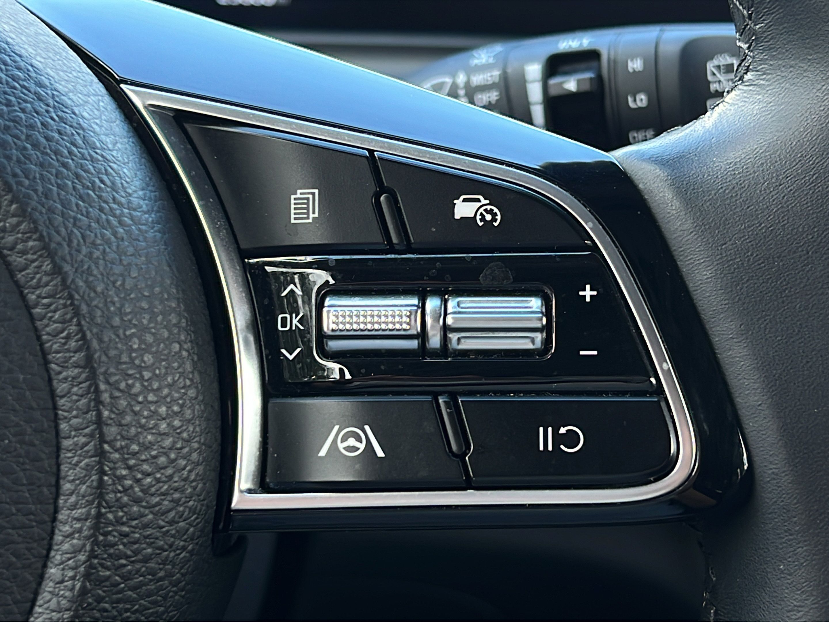 Certified 2024 Kia Seltos S AWD/4WD image 21