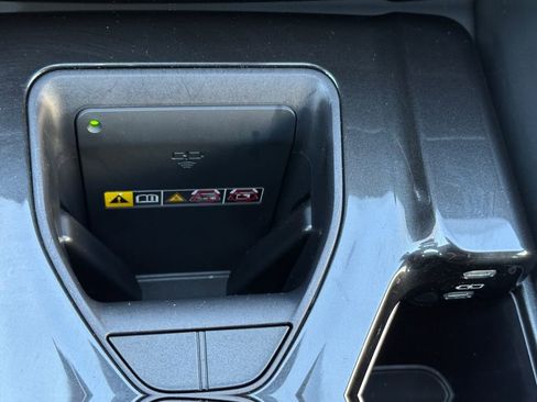 Used 2025 Toyota Crown XLE image 32