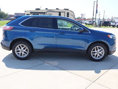 Used 2024 Ford Edge SEL w/ Convenience Package AWD/4WD image 4