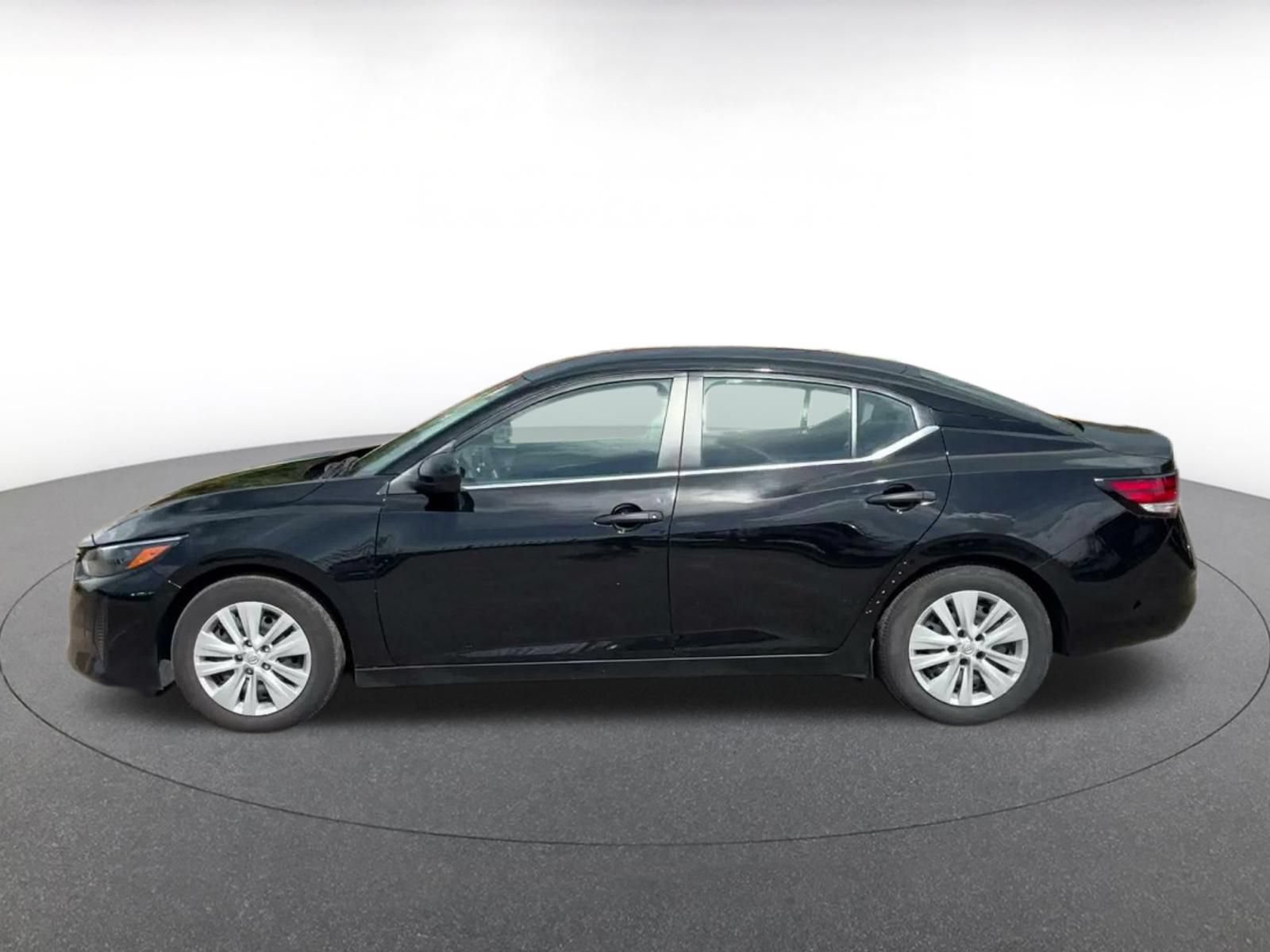 Used 2025 Nissan Sentra S FWD image 8