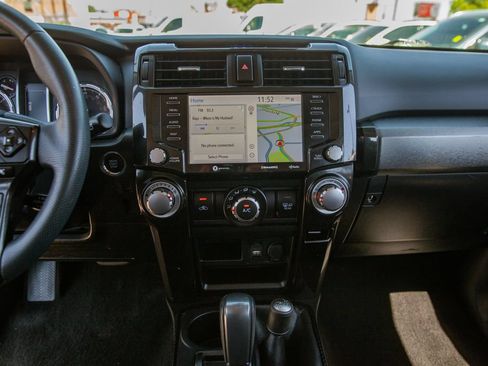 Used 2021 Toyota 4Runner Venture w/ Moonroof Package AWD/4WD image 14