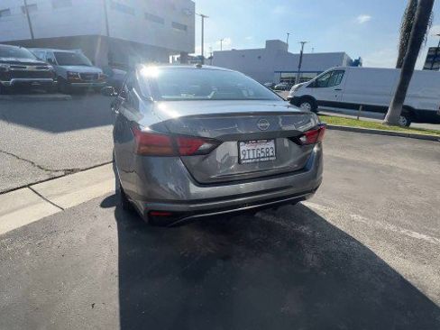 Used 2025 Nissan Altima 2.5 SV image 7