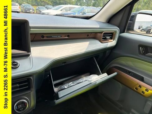 Used 2022 Ford Maverick Lariat w/ Lariat Luxury Package AWD/4WD image 44