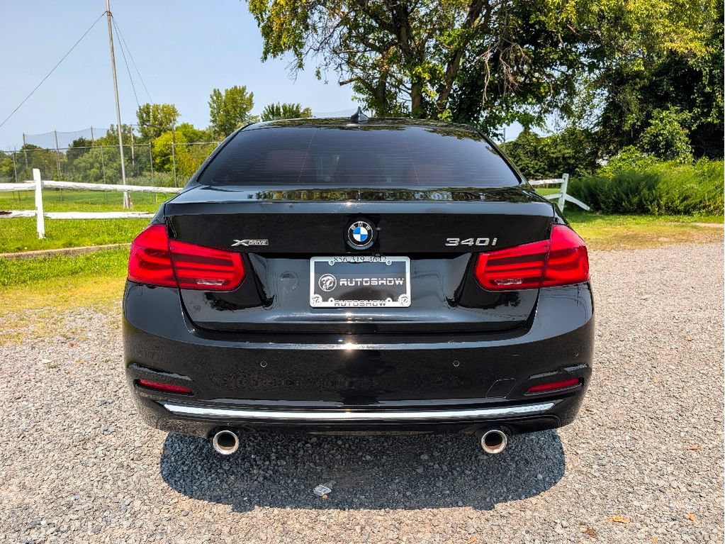 Used 2018 BMW 340i xDrive Sedan AWD/4WD image 6